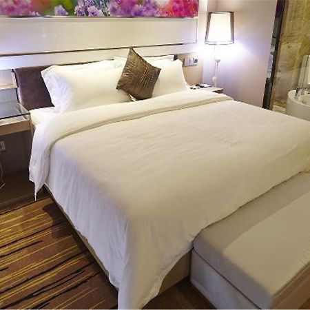 Lavande Hotel Fuhuadao Branch Жонгшан Екстериор снимка