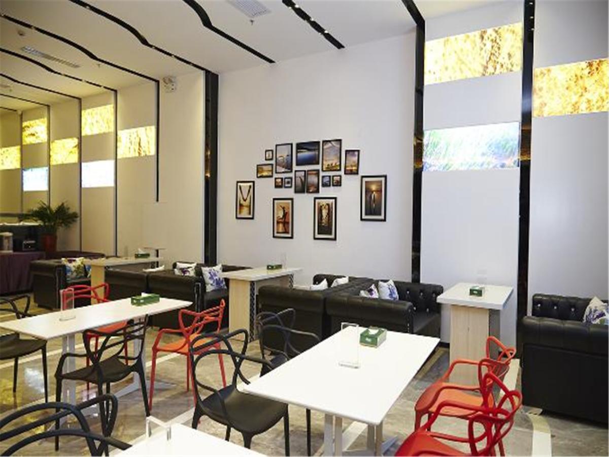 Lavande Hotel Fuhuadao Branch Жонгшан Екстериор снимка